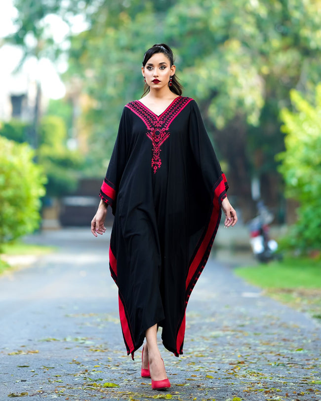 Black Red Poncho - Deal